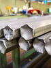 Шестигранник горячекатаный стальной 46 мм - в «Монолит-Металлопрокат».