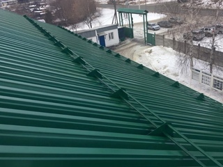 Профлист НС35 0.6 мм RAL 6005 Зеленый Мох 2 - в «Монолит-Металлопрокат».